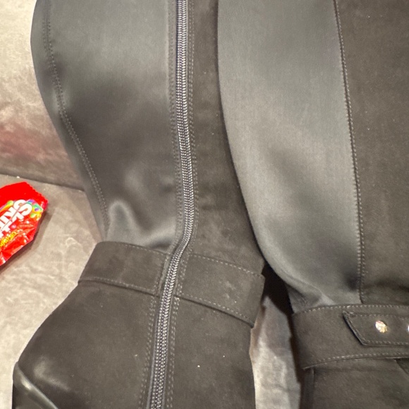 Black high boot with wooden heel - Picture 4 of 5